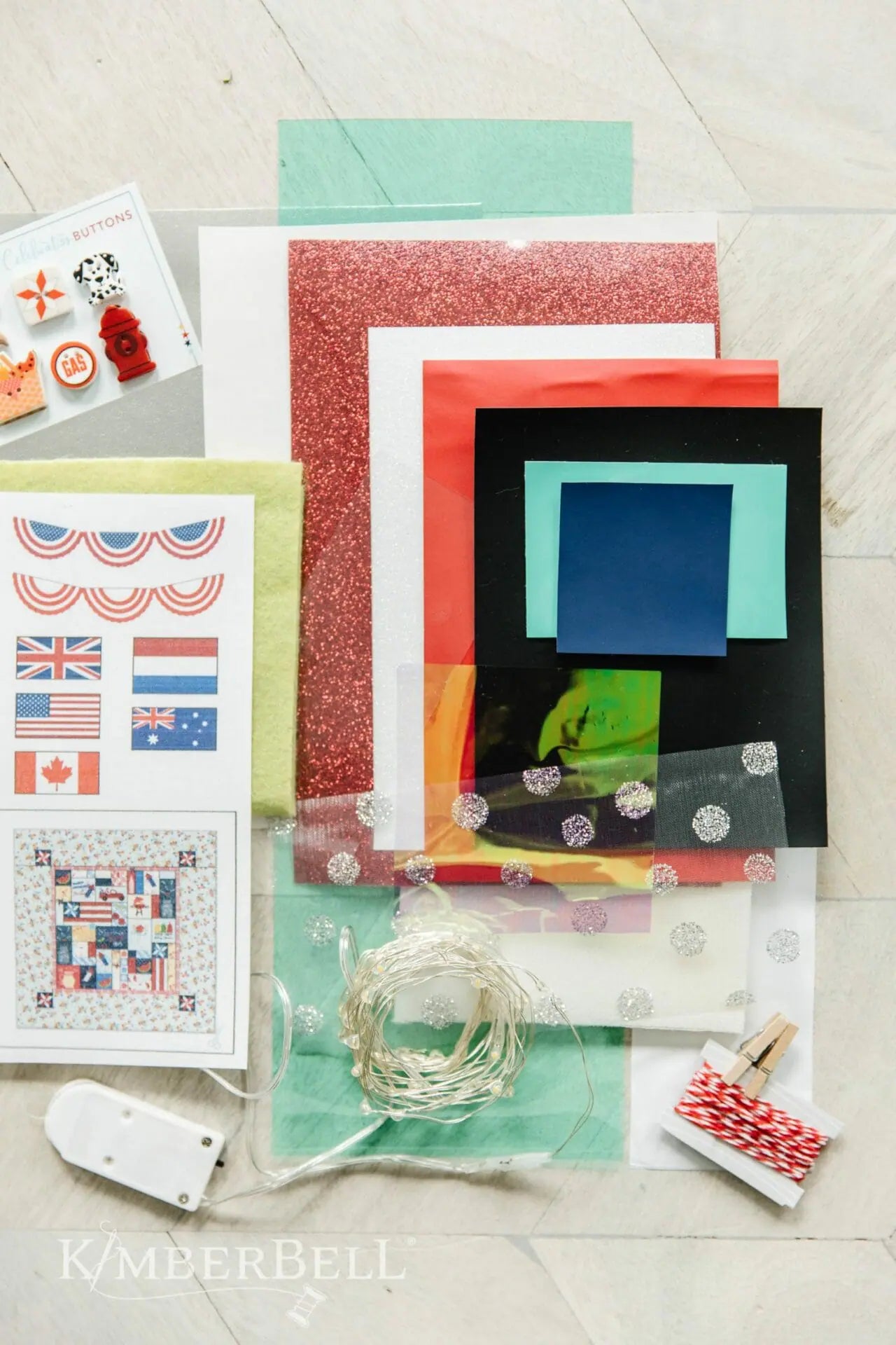 Kimberbell Main Street Celebration Bench Pillow-Embellishment Kit-Kit adornos para cojín